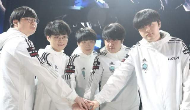 并不是独立 并不是独立